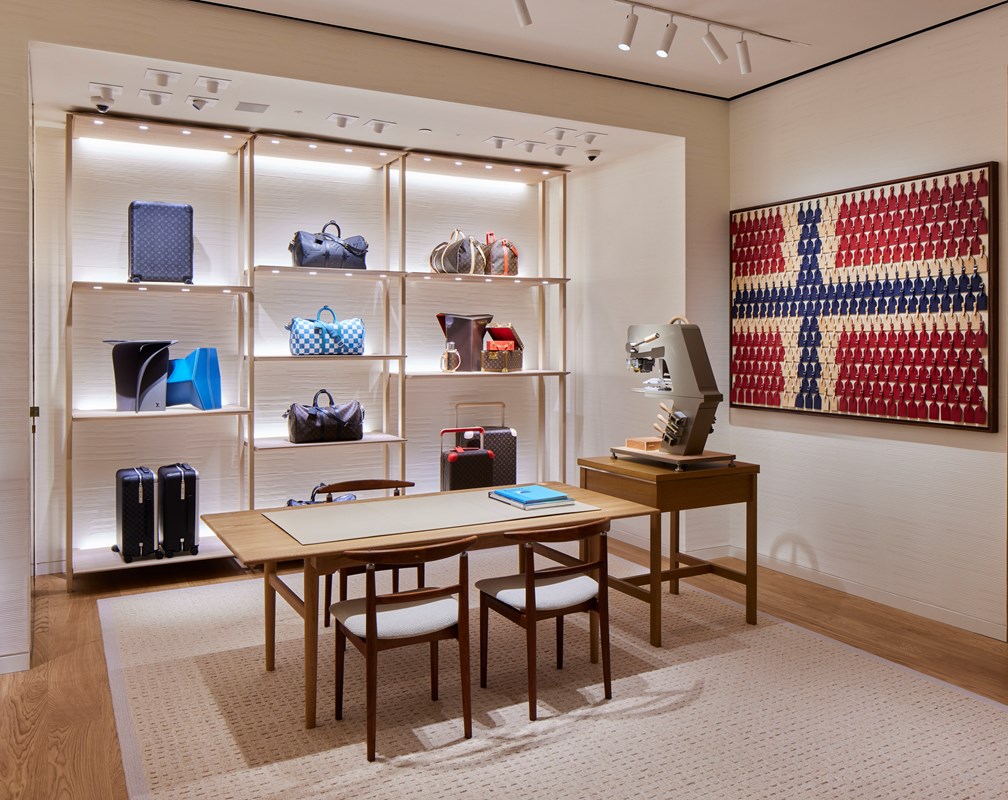 Louis Vuitton opens new store in Promenaden
