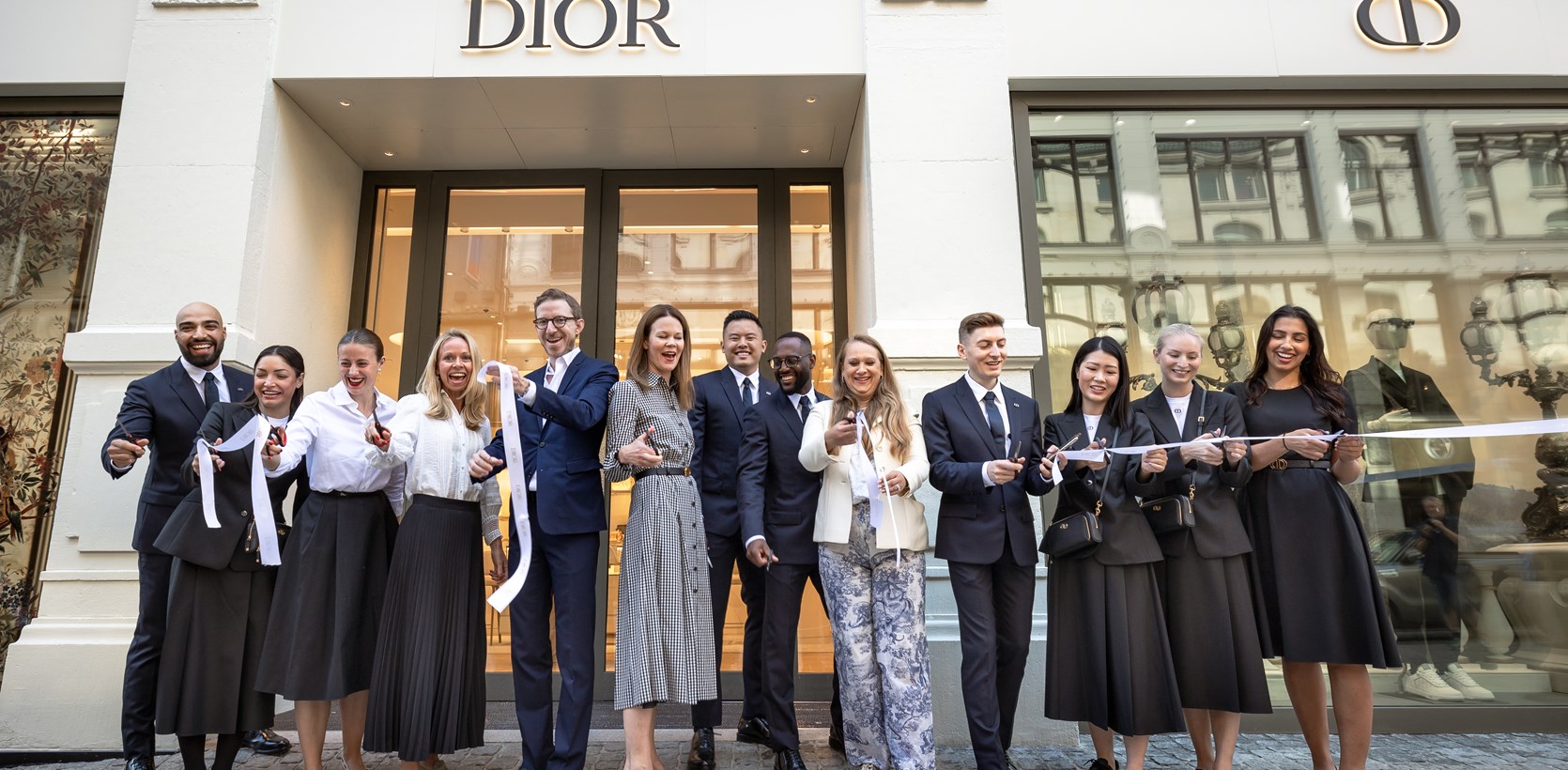 NEW TORE OPENING: 
DIOR